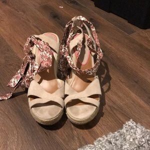 American Eagle lace up wedge